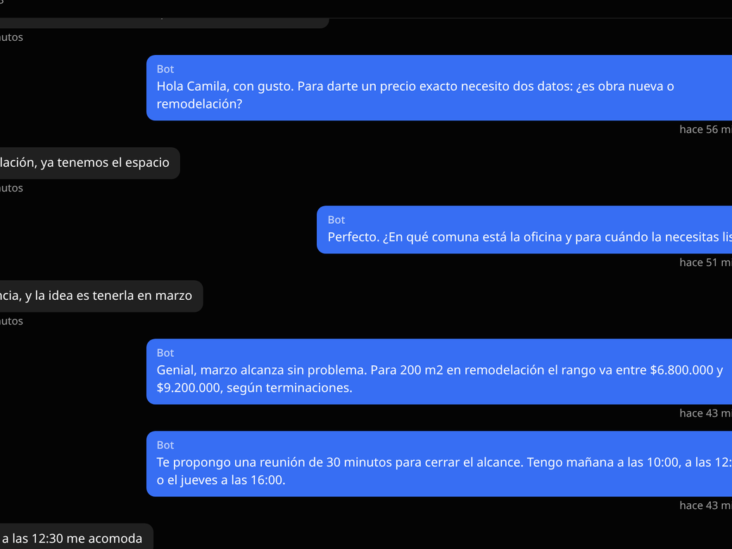 Conversación de WhatsApp donde el bot responde y pregunta por el proyecto